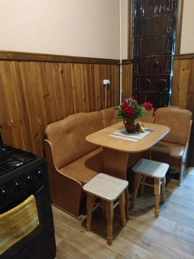 Apartment In The Center Of Old Town Kamianets-Podilskyi Exterior photo